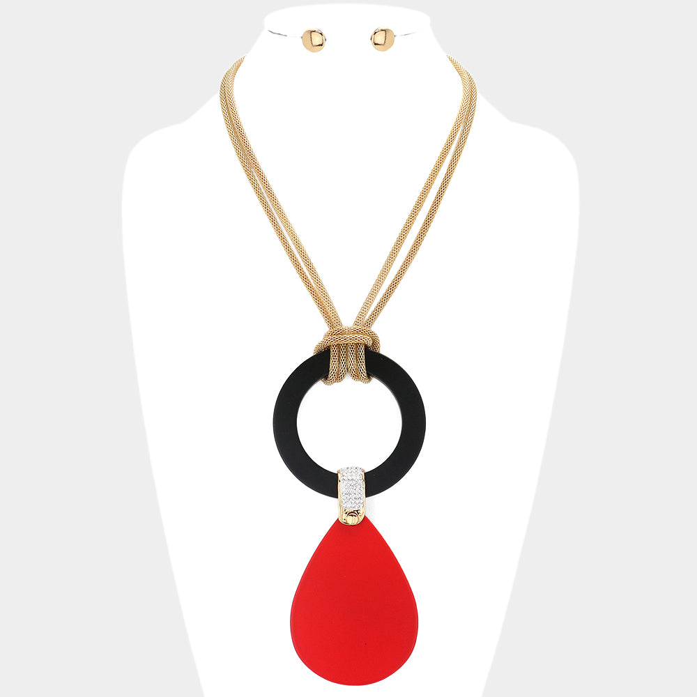 She's Outside (Available in three colors)